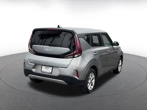 Used 2025 Kia Soul LX w/ LX Technology Package image 14
