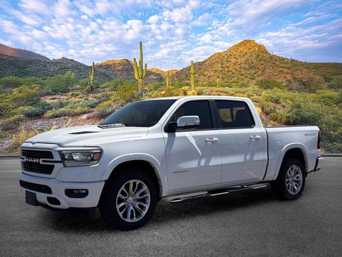 Used 2022 RAM 1500 Laramie w/ Sport Appearance Package AWD/4WD image 6