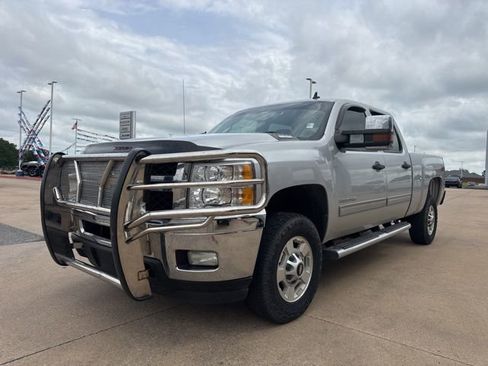Used 2013 Chevrolet Silverado 2500 LT w/ Interior Plus Package AWD/4WD image 23