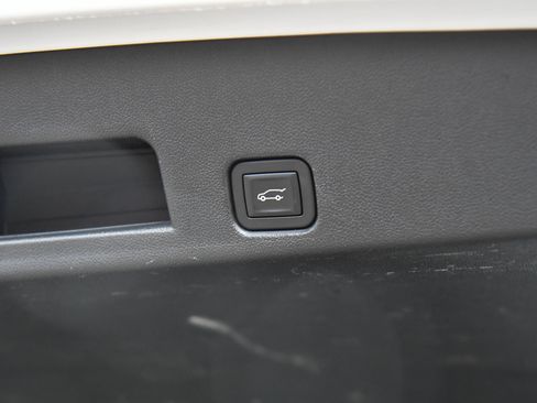 Used 2024 GMC Acadia Elevation image 51