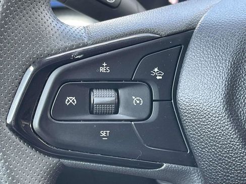 Used 2025 Chevrolet Trax LT image 19