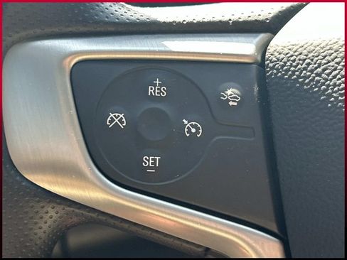 Used 2022 GMC Acadia SLE w/ Driver Convenience Package FWD image 31