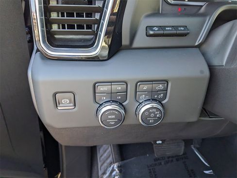 Used 2024 GMC Sierra 1500 Denali w/ Denali Reserve Package image 30