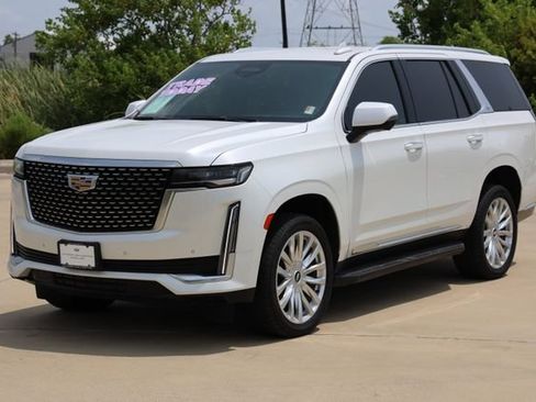 Used 2022 Cadillac Escalade Luxury RWD image 3