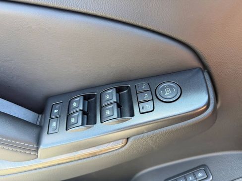 Used 2018 GMC Yukon Denali AWD/4WD image 36