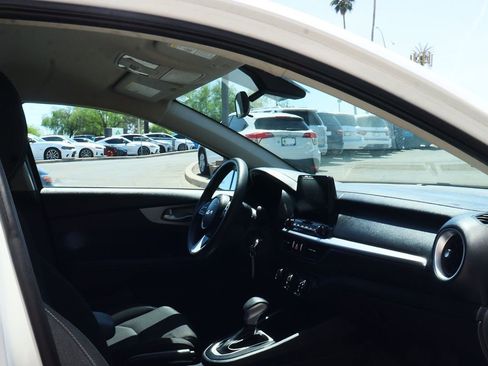 Used 2023 Kia Forte LXS w/ LXS Technology Package image 30