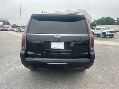Used 2018 Cadillac Escalade 2WD image 7