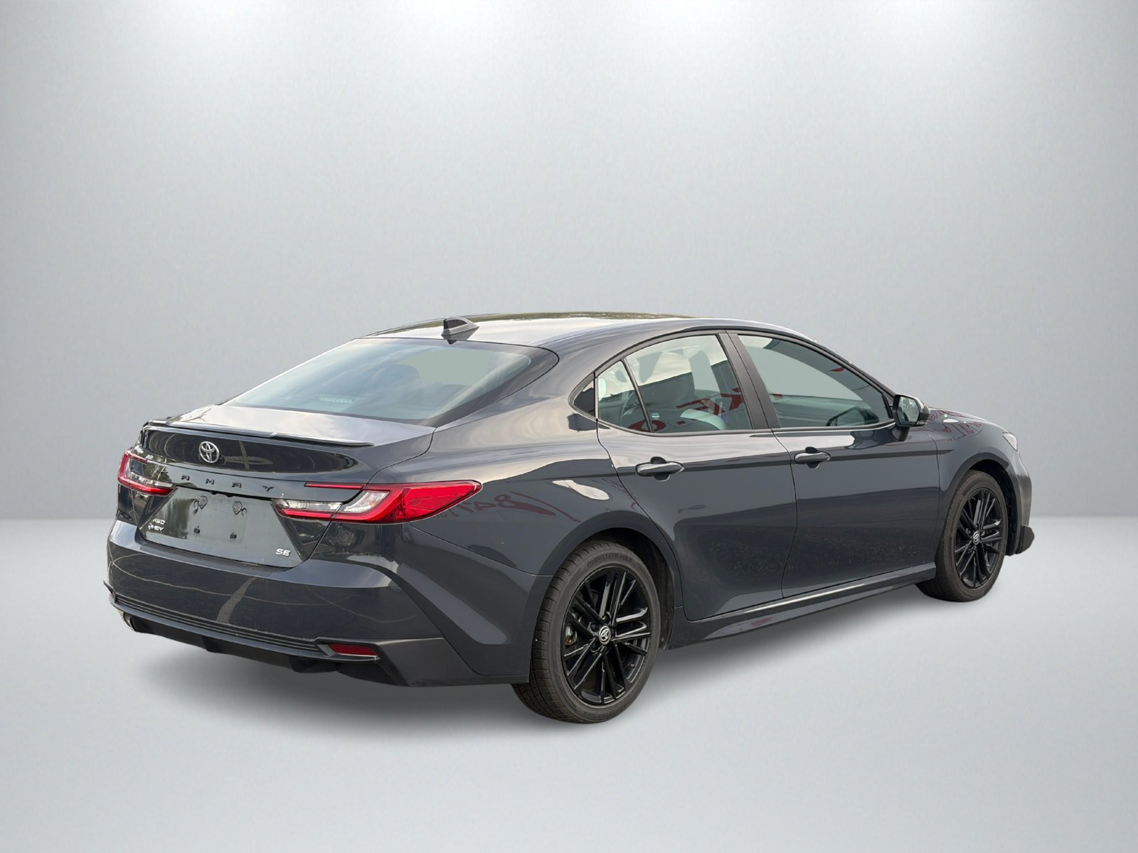 Used 2025 Toyota Camry SE AWD/4WD image 5