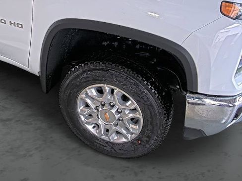 New 2026 Chevrolet Silverado 2500 LT w/ Convenience Package image 16