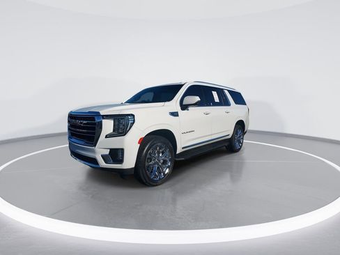 Used 2021 GMC Yukon XL SLT w/ SLT Premium Package AWD/4WD image 4