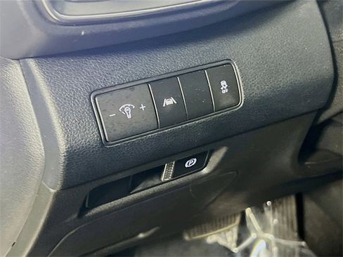 Used 2023 Hyundai Santa Fe SE image 11