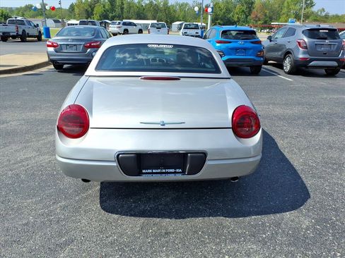 Used 2005 Ford Thunderbird Deluxe image 4