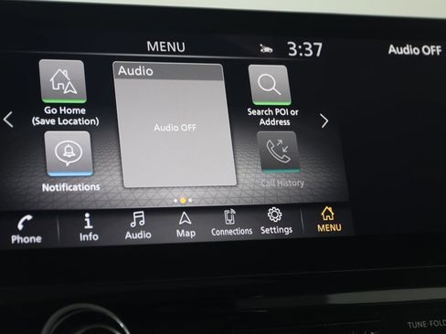 Used 2024 Nissan Armada SL w/ Captain's Chairs Package image 35