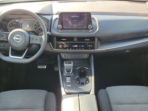 Certified 2023 Nissan Rogue SV FWD image 14