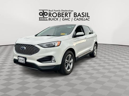 Used 2023 Ford Edge SEL w/ Convenience Package AWD/4WD image 4