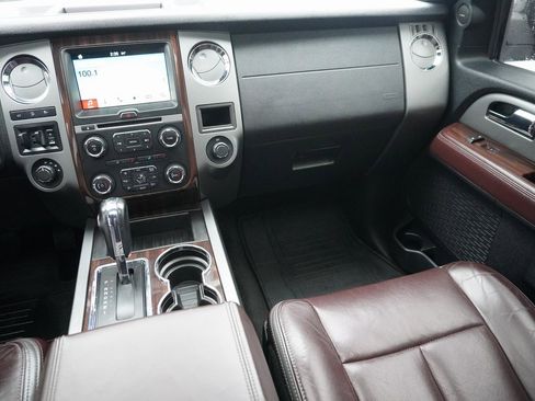 Used 2016 Ford Expedition Platinum image 27
