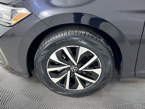 Used 2023 Volkswagen Jetta S image 29