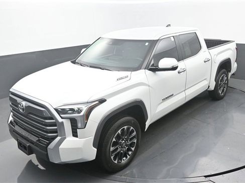 Used 2025 Toyota Tundra Limited image 30