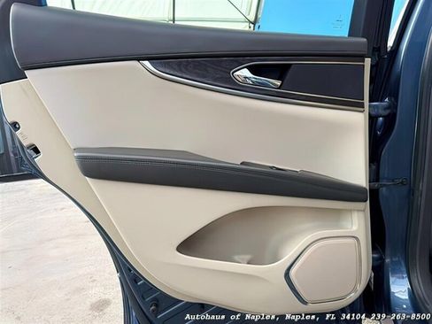 Used 2018 Lincoln MKX Reserve image 23
