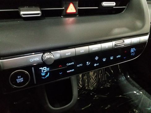 Certified 2024 Hyundai Ioniq 5 SEL image 8