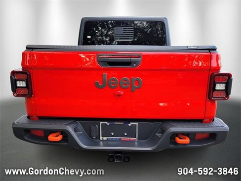 Used 2024 Jeep Gladiator Mojave w/ Convenience Group image 4