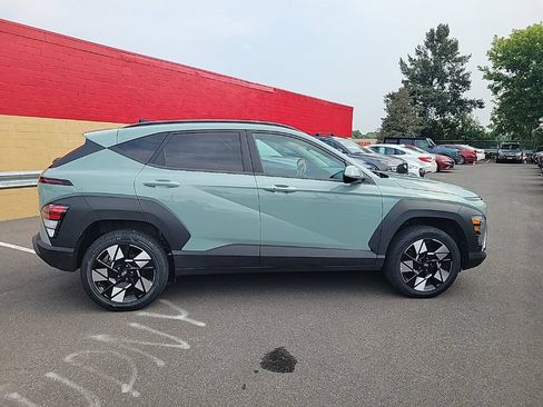 Certified 2025 Hyundai Kona SEL AWD/4WD image 2