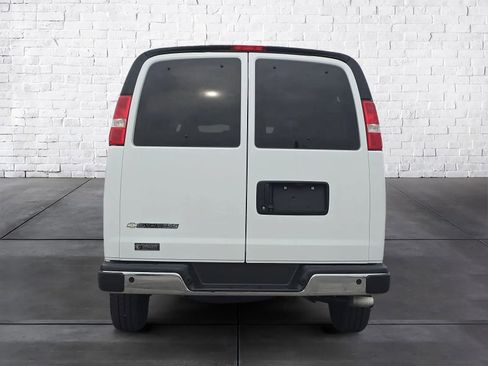Used 2021 Chevrolet Express 3500 LT w/ LT Preferred Equipment Group image 4