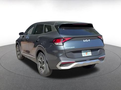 Used 2025 Kia Sportage LX FWD image 11