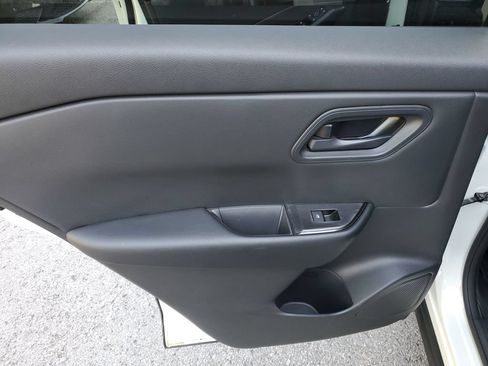 Certified 2024 Nissan Rogue S FWD image 8