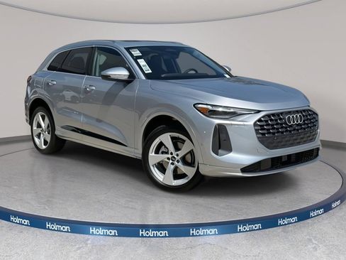Used 2025 Audi Q5 Premium Plus w/ Premium Plus AWD/4WD image 1
