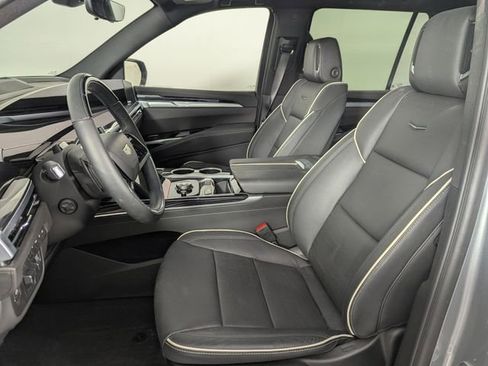 Used 2025 Cadillac Escalade Sport image 10