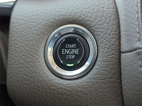 Used 2023 GMC Yukon Denali image 26