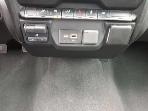 Used 2024 Chevrolet Silverado 1500 Custom RWD image 28