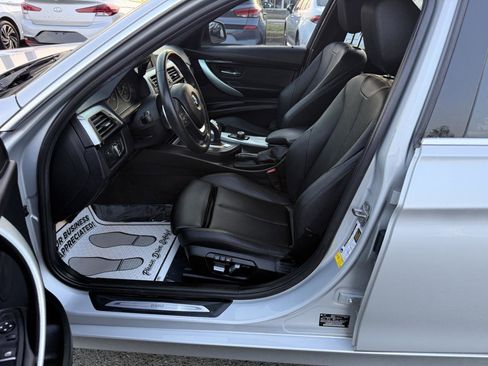 Used 2017 BMW 330i Sedan image 8