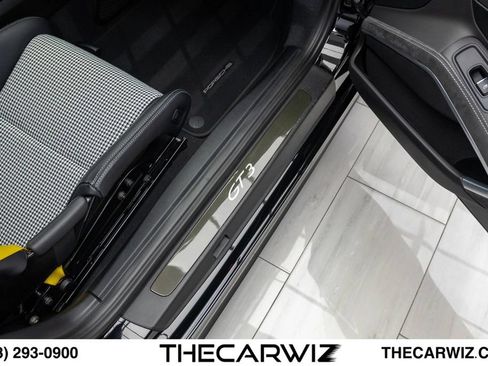 Used 2015 Porsche 911 GT3 RWD image 96