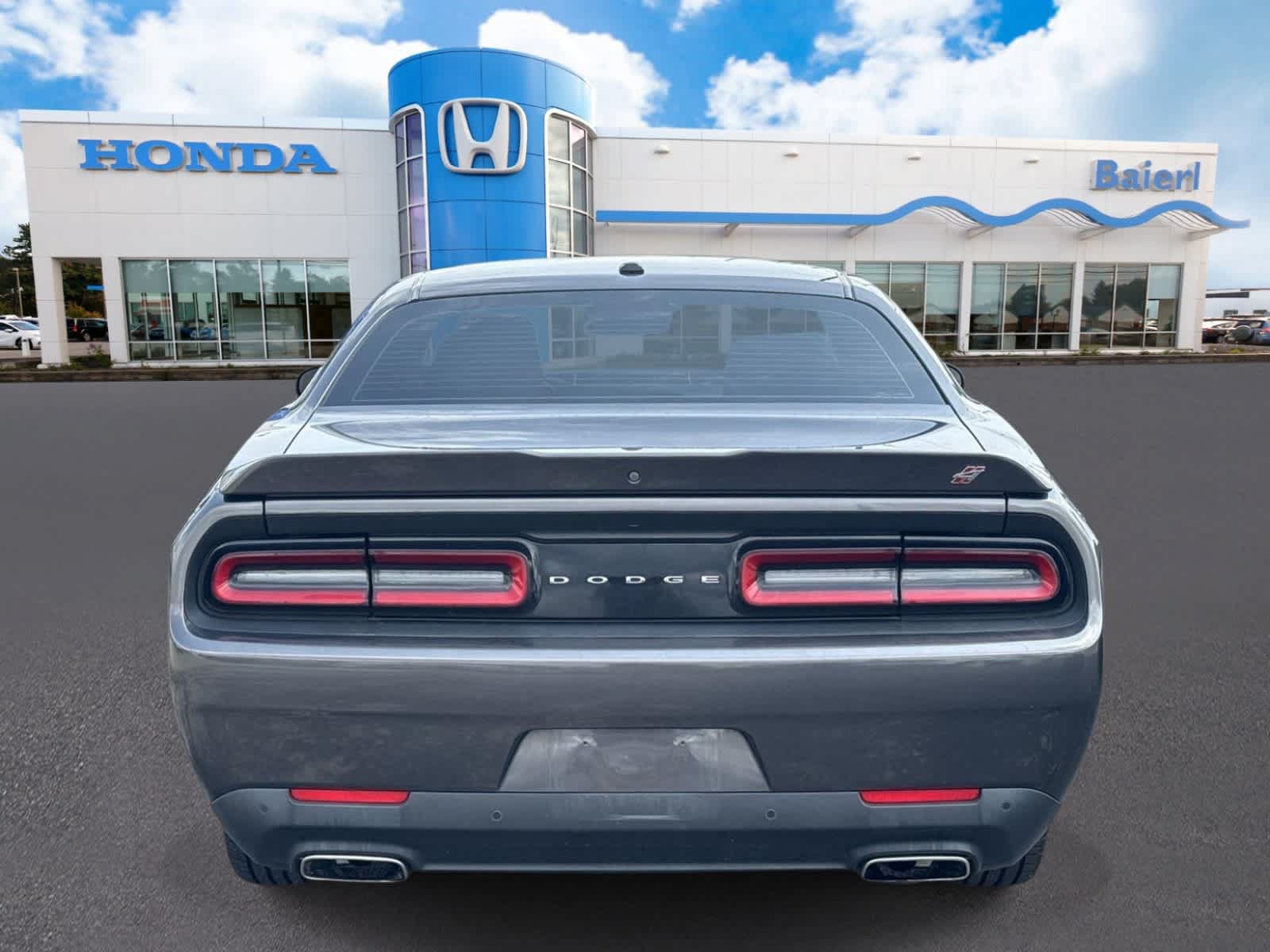 Used 2022 Dodge Challenger GT AWD/4WD image 4