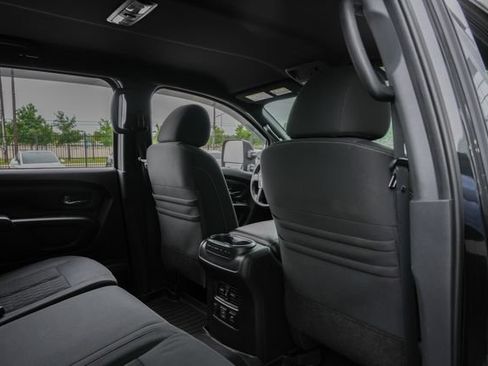 Used 2019 Nissan Titan SV w/ SV Convenience Package AWD/4WD image 34