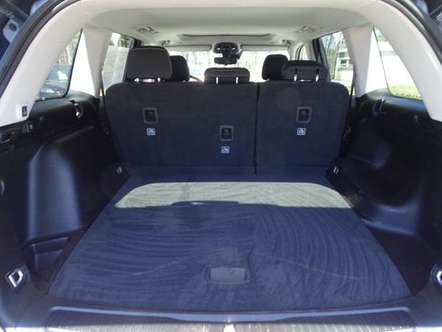 Used 2022 Jeep Grand Cherokee Laredo w/ Luxury Tech Group I image 38