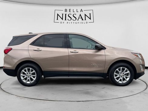 Used 2019 Chevrolet Equinox LS w/ LS Convenience Package AWD/4WD image 6
