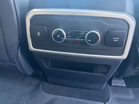 Used 2024 Ford Expedition Limited AWD/4WD image 17