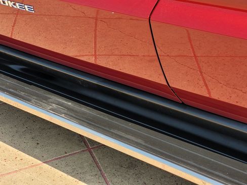 Used 2015 Jeep Grand Cherokee Limited w/ Trailer Tow Group IV image 11