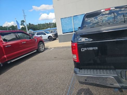 Used 2016 Ford F150 XLT w/ Equipment Group 302A Luxury AWD/4WD image 7