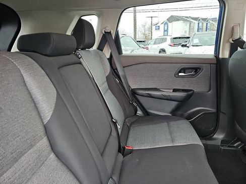 Used 2023 Nissan Rogue SV image 26