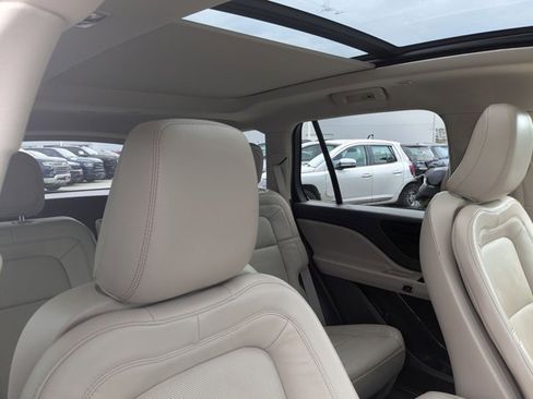Used 2021 Lincoln Aviator Reserve w/ Equipment Group 201A RWD image 21