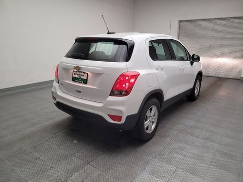 Used 2021 Chevrolet Trax LS FWD image 9