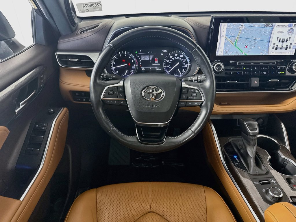 Used 2020 Toyota Highlander Platinum AWD/4WD image 26