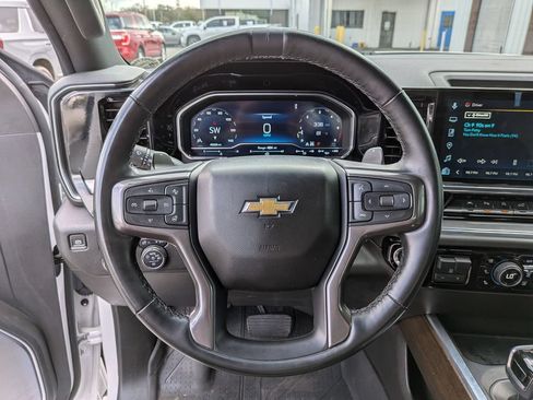 Used 2024 Chevrolet Silverado 1500 High Country AWD/4WD image 12