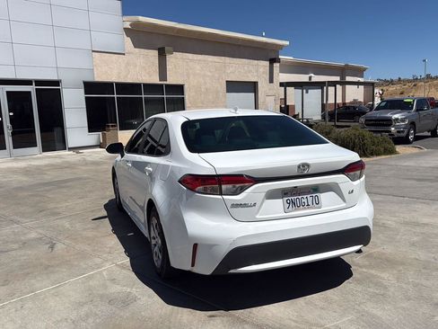 Used 2022 Toyota Corolla LE FWD image 7
