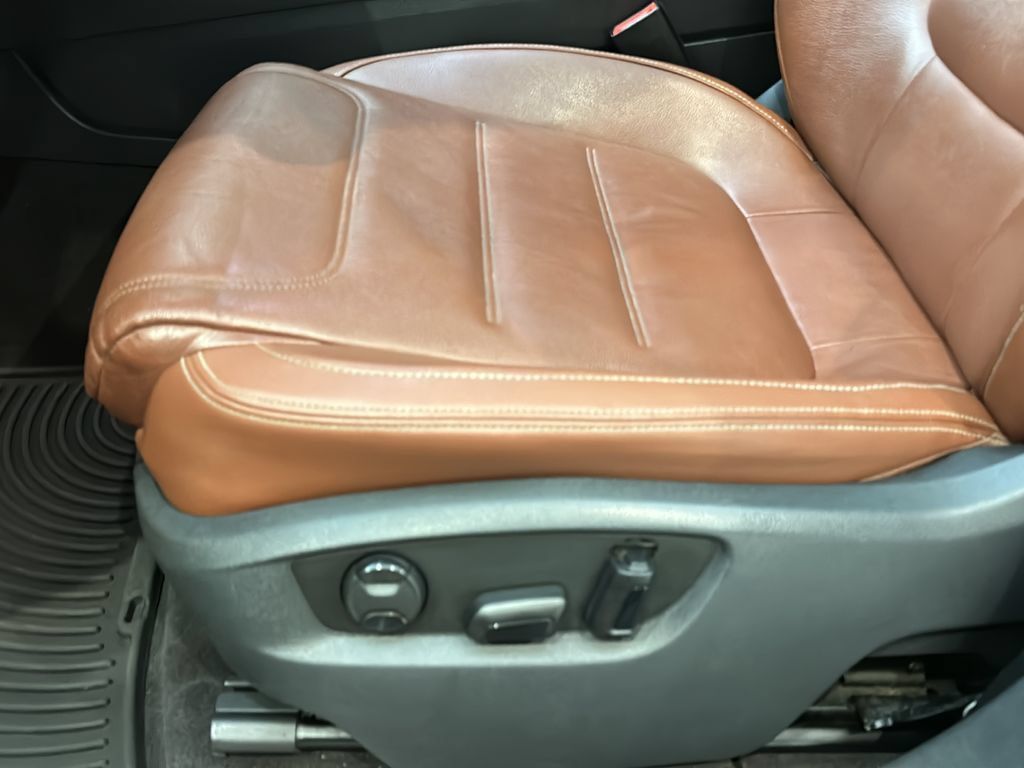Used 2015 Volkswagen Touareg VR6 AWD/4WD image 15