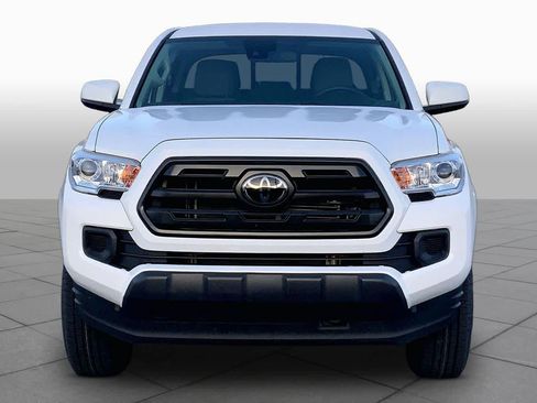 Used 2019 Toyota Tacoma SR AWD/4WD image 4